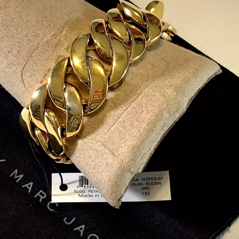 ๐ฅNWT Marc Jacobs Katie Logo Link Bracelet Gold Tone Brass 7" $128๐ฅ - Picture 2 of 7